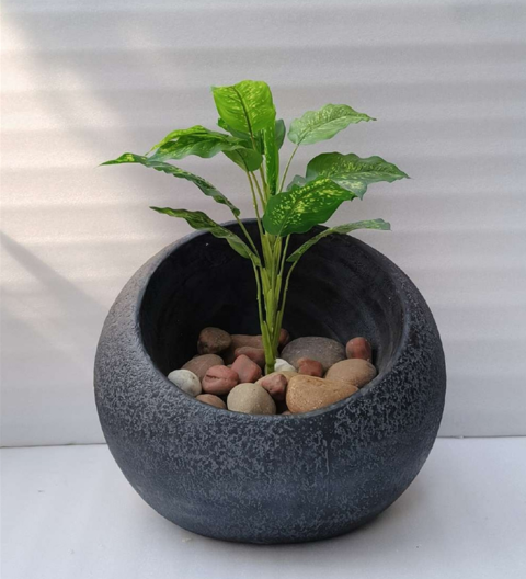 Ceramic planter detail